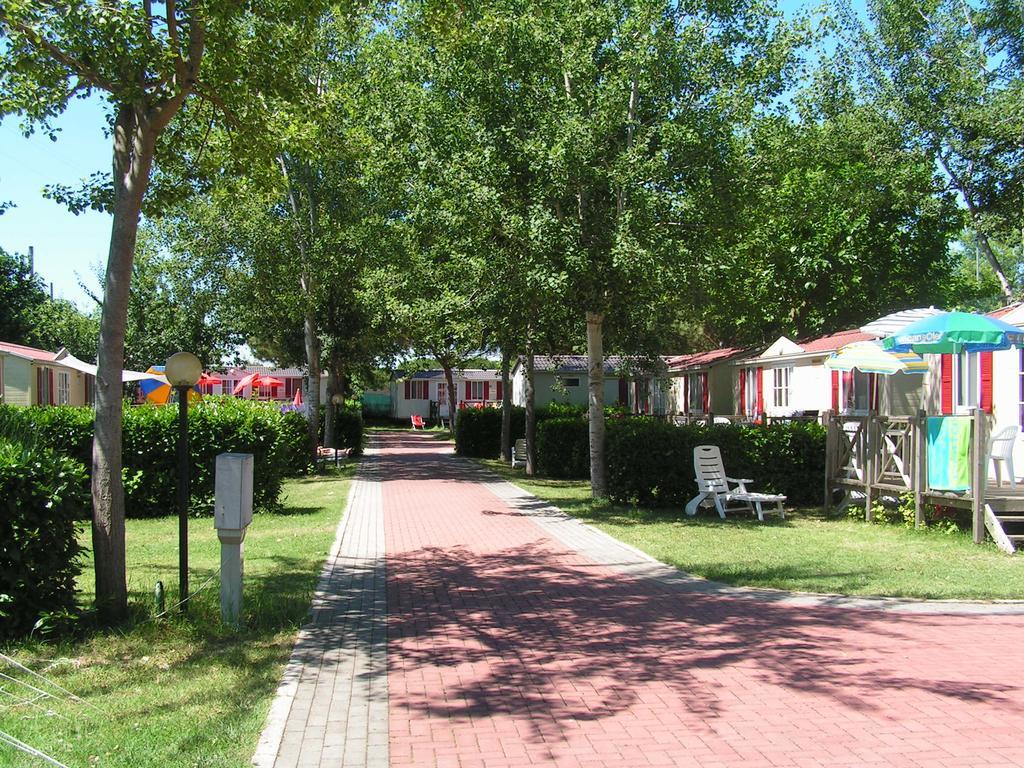 Camping Villaggio Italgest SantʼArcangelo Exterior foto