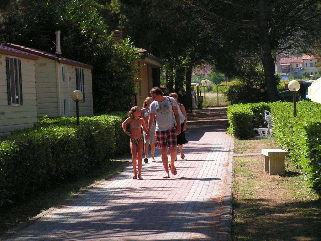 Camping Villaggio Italgest SantʼArcangelo Exterior foto